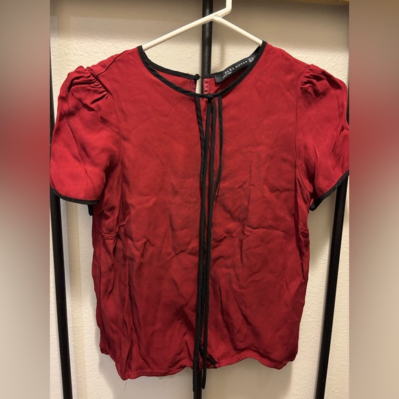 Zara Red and Black Fitted Puff Sleeve Blouse - Picture 1 of 3